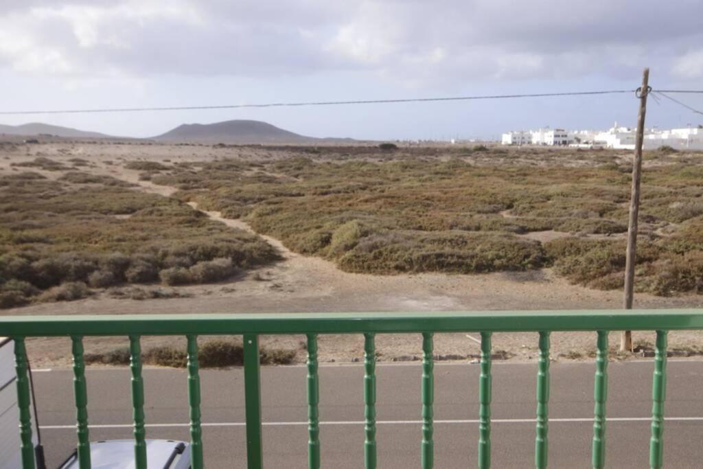 Apartamento La Ubilla Famara Buitenkant foto